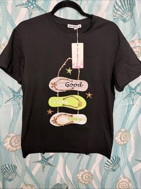 Women’s "Good Vibes Only" Graphic Tee - Black